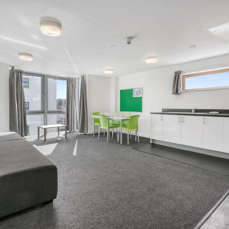 Central Single Room With Shared Kitchen In Luton Luton  Exterior photo